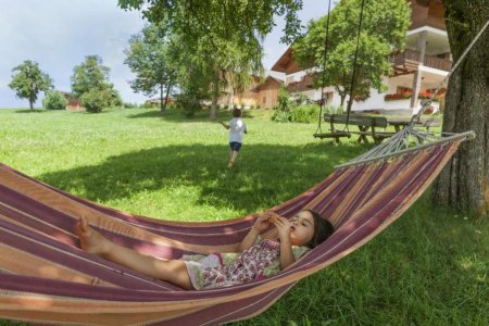 es macht Spaß in der Hängematte